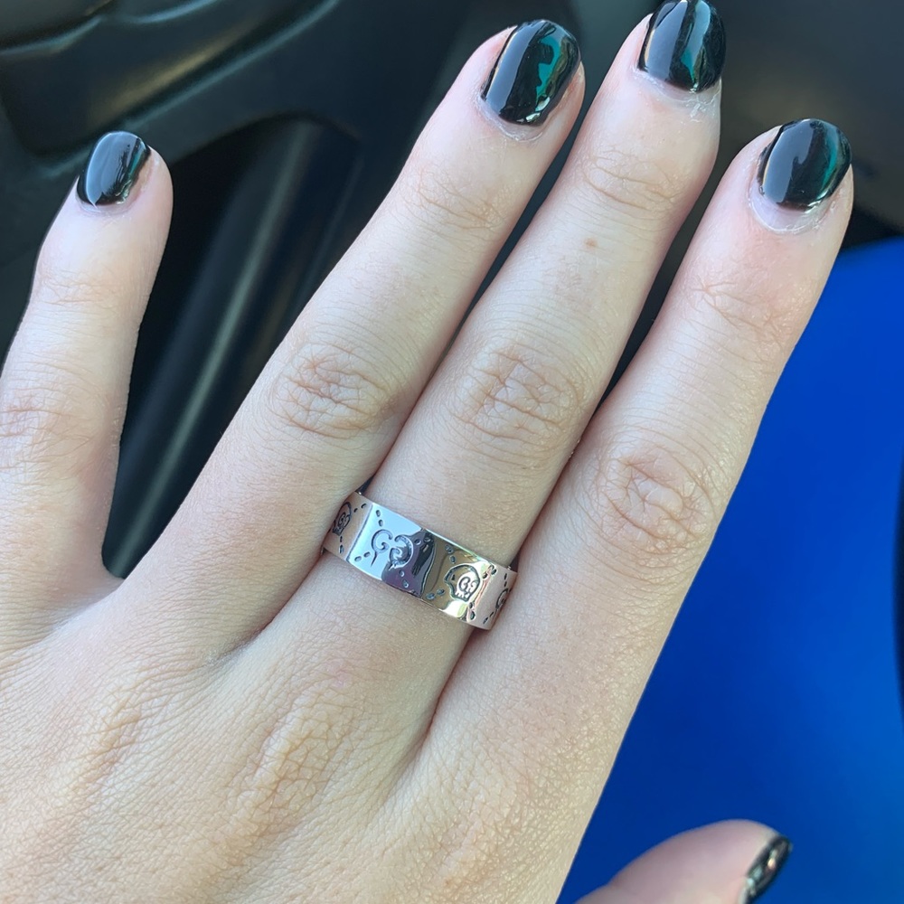 gucci skull ring